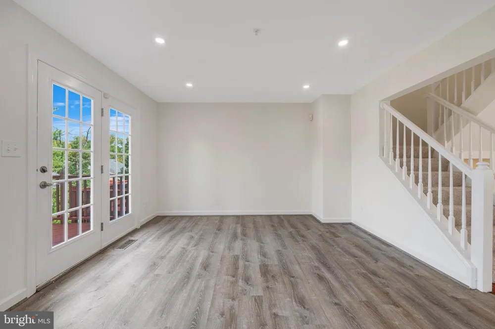 3512 HAMMERSTONE ROAD Laurel, MD 20724