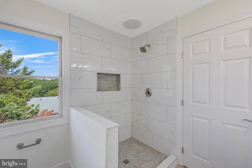 3512 HAMMERSTONE ROAD Laurel, MD 20724