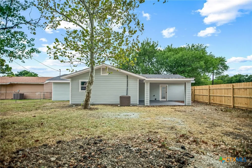 526 Fairmont Street Port Lavaca, TX 77979