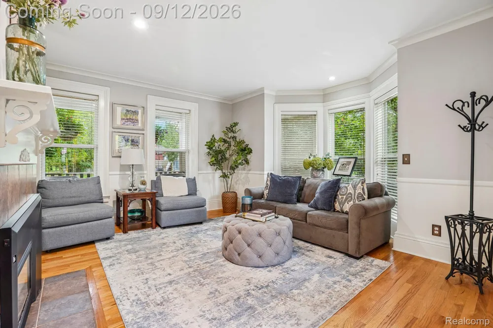 315 W Commerce Street Milford Village, MI 48381