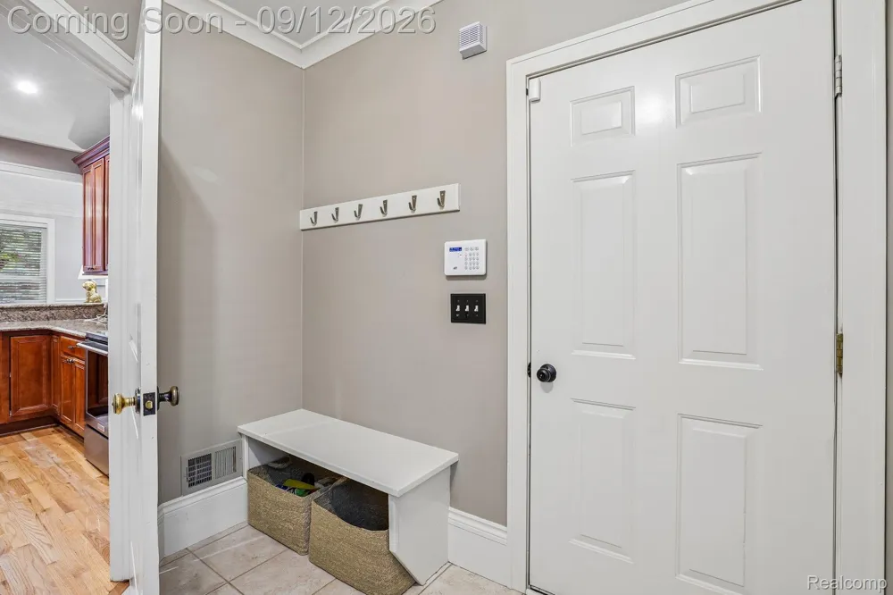 315 W Commerce Street Milford Village, MI 48381
