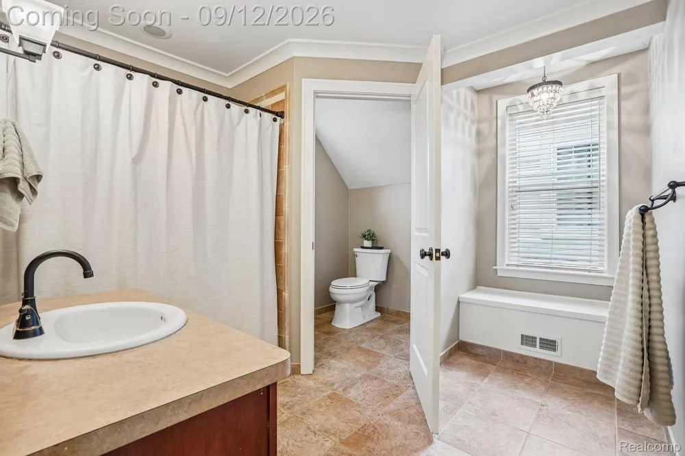 315 W Commerce Street Milford Village, MI 48381