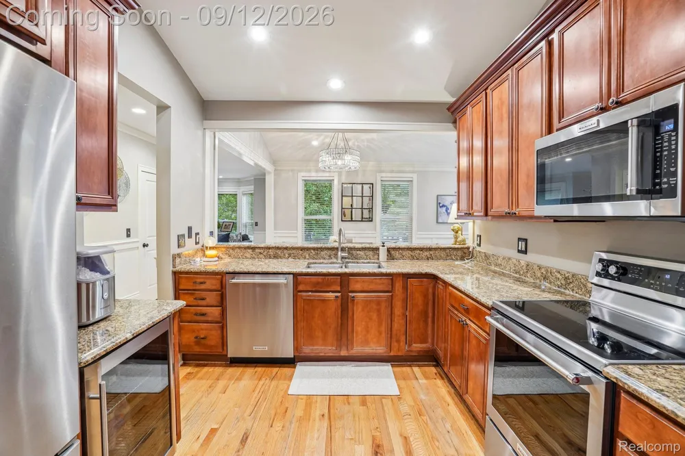 315 W Commerce Street Milford Village, MI 48381