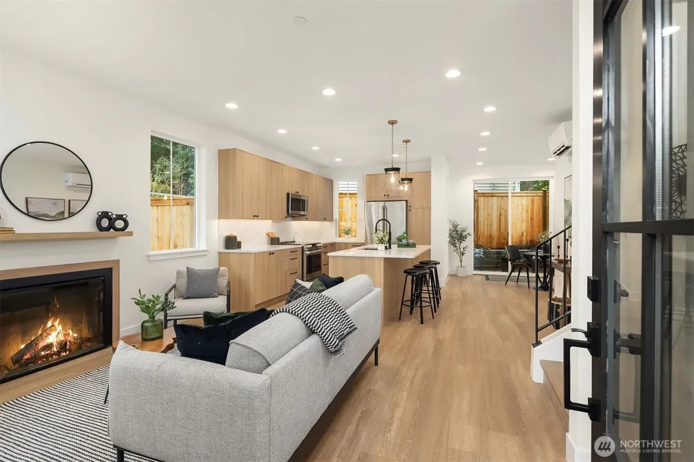 11812 NE 103rd Place Kirkland, WA 98033