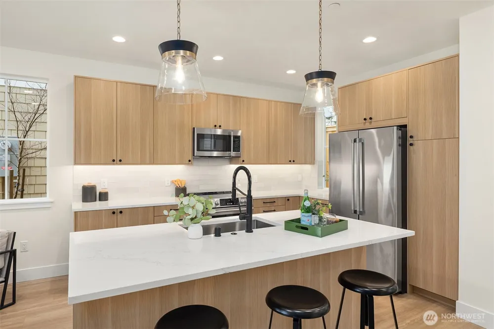 11812 NE 103rd Place Kirkland, WA 98033