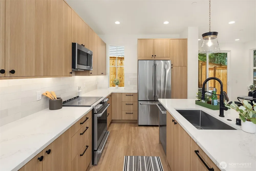 11812 NE 103rd Place Kirkland, WA 98033