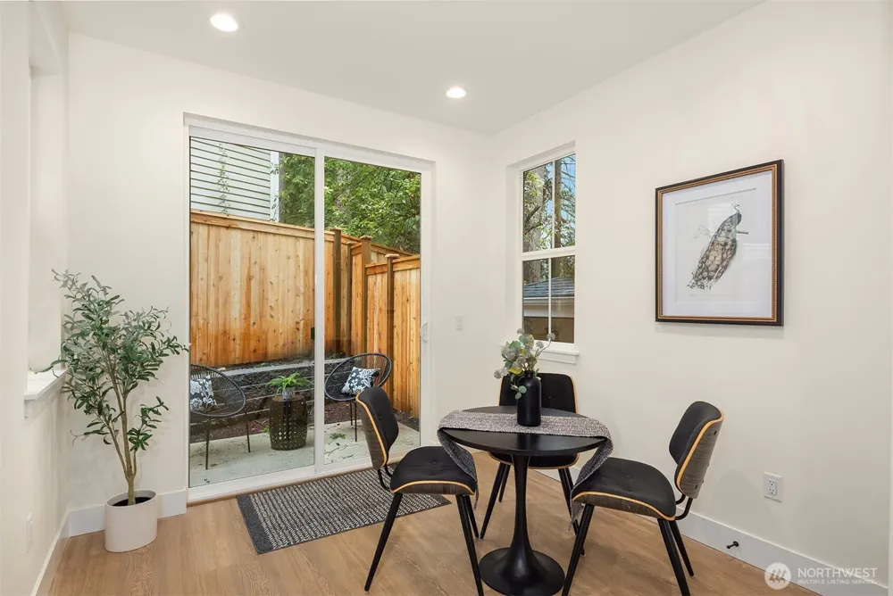11812 NE 103rd Place Kirkland, WA 98033