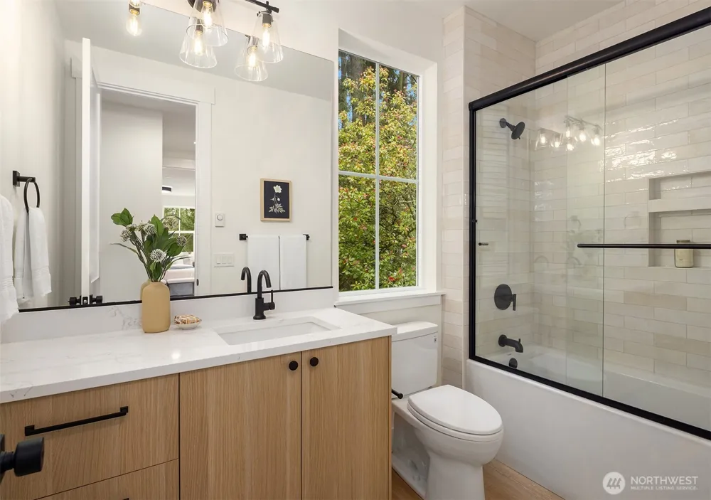 11812 NE 103rd Place Kirkland, WA 98033