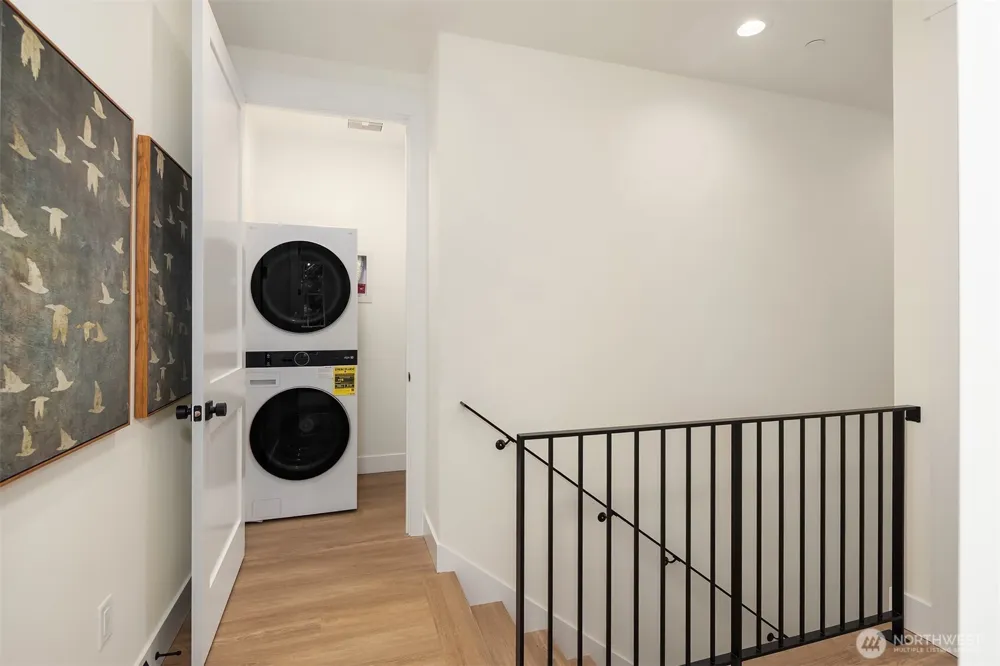 11812 NE 103rd Place Kirkland, WA 98033