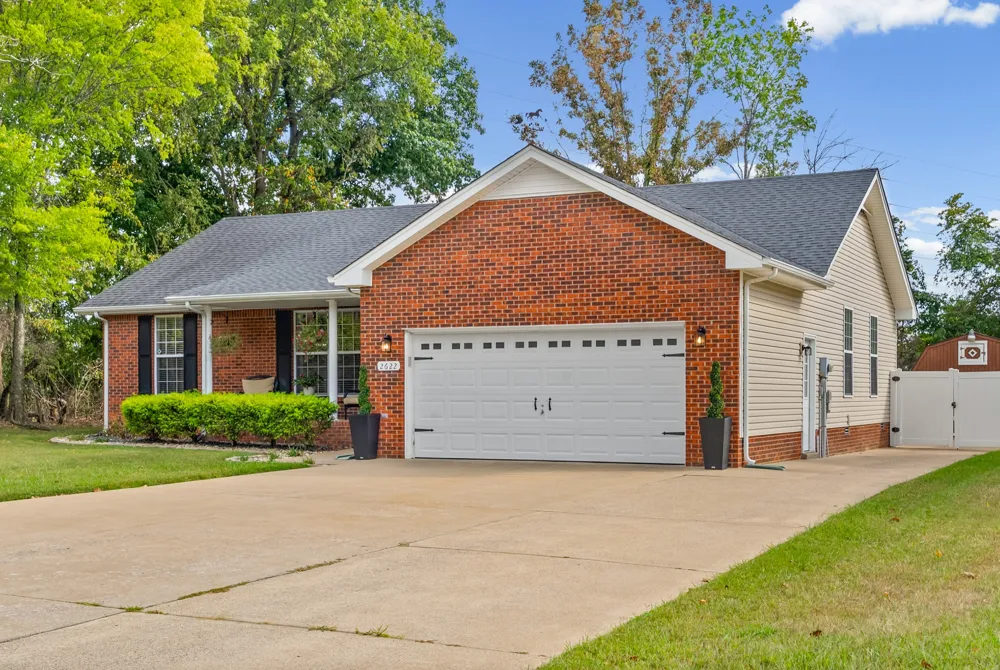 2622 Del Ray Dr Clarksville, TN 37040