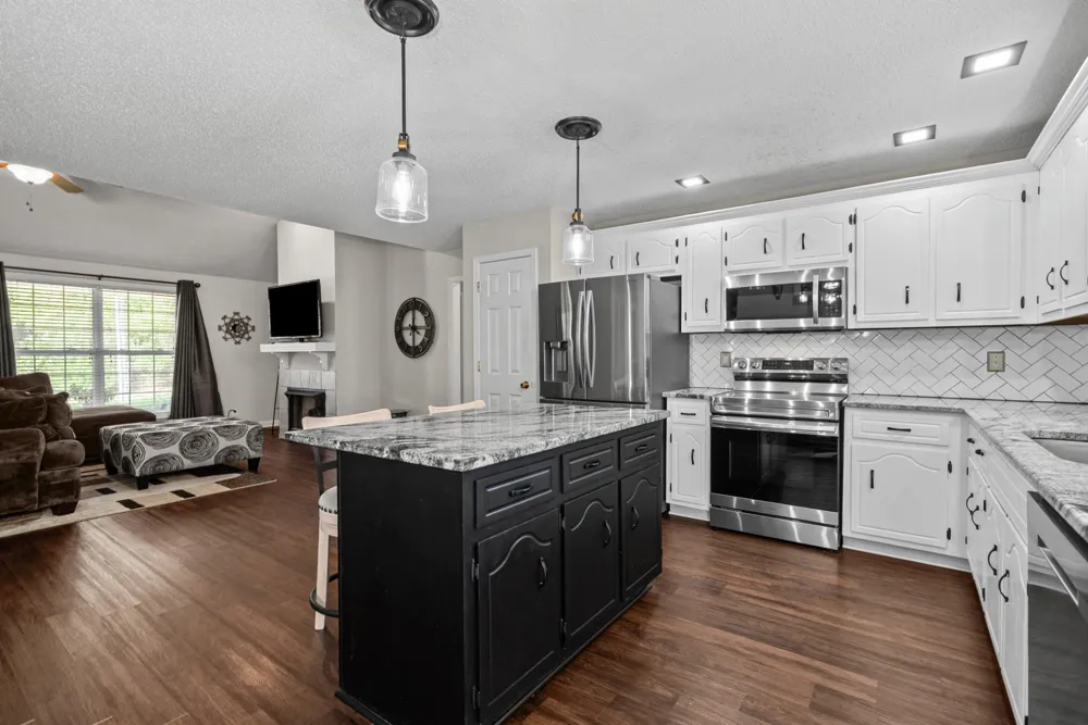 2622 Del Ray Dr Clarksville, TN 37040