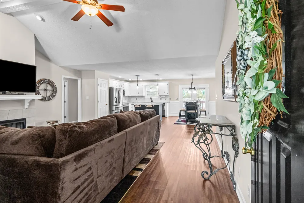 2622 Del Ray Dr Clarksville, TN 37040