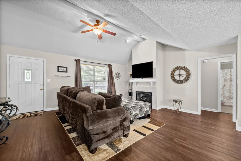 2622 Del Ray Dr Clarksville, TN 37040