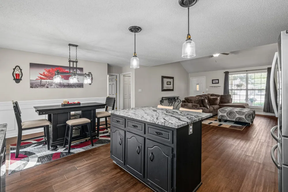 2622 Del Ray Dr Clarksville, TN 37040