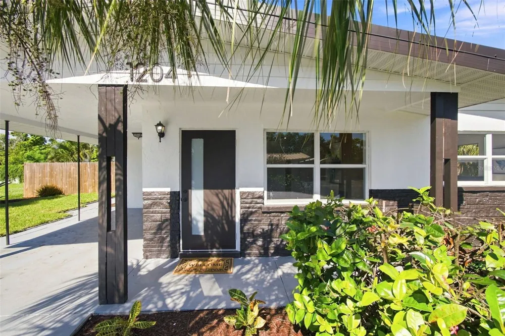 1204 65TH STREET NW Bradenton, FL 34209