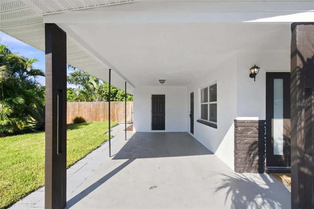 1204 65TH STREET NW Bradenton, FL 34209