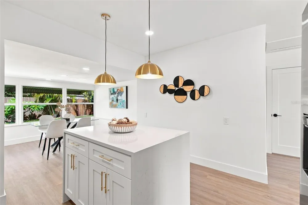 1204 65TH STREET NW Bradenton, FL 34209