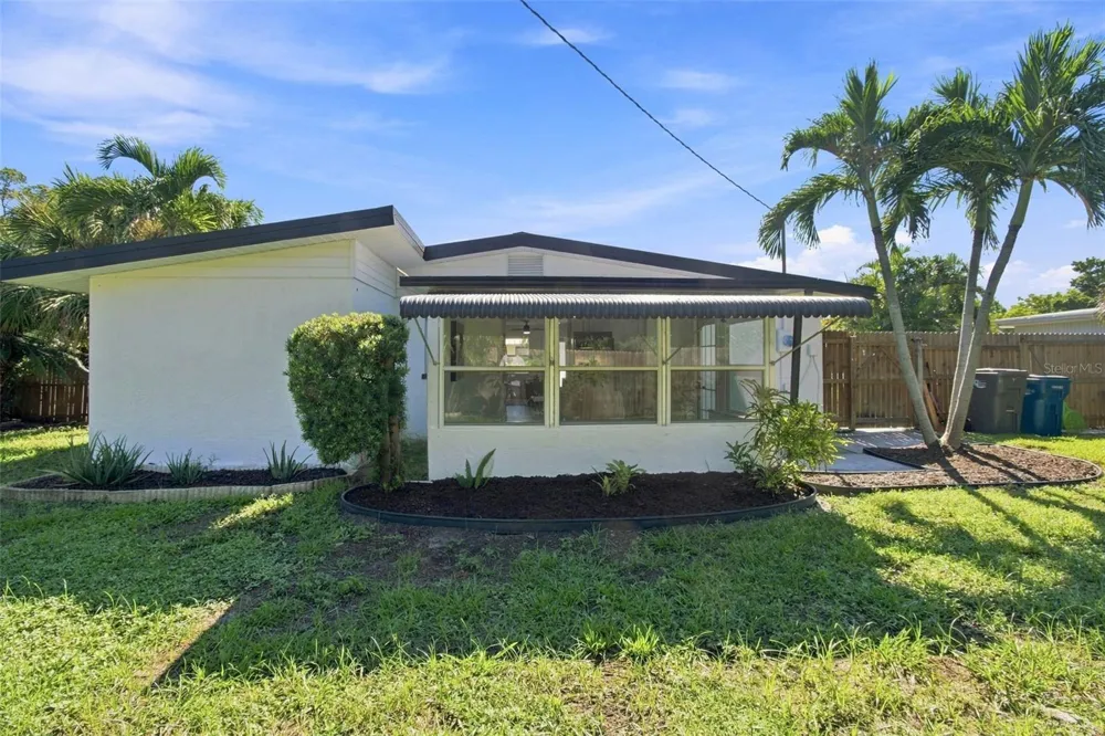 1204 65TH STREET NW Bradenton, FL 34209