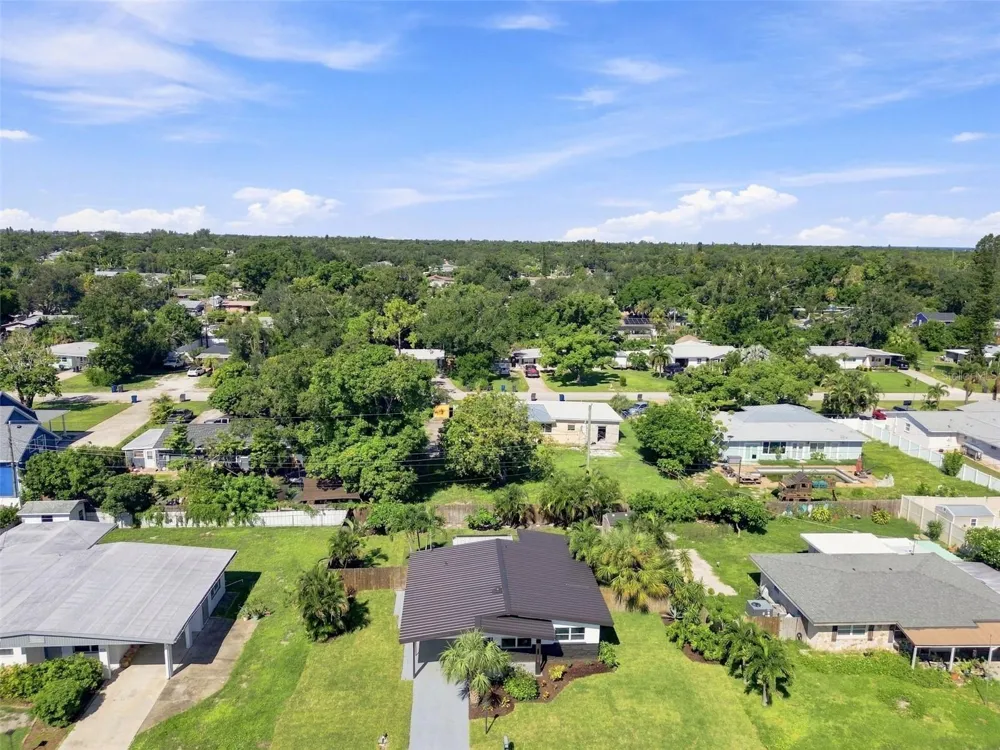 1204 65TH STREET NW Bradenton, FL 34209
