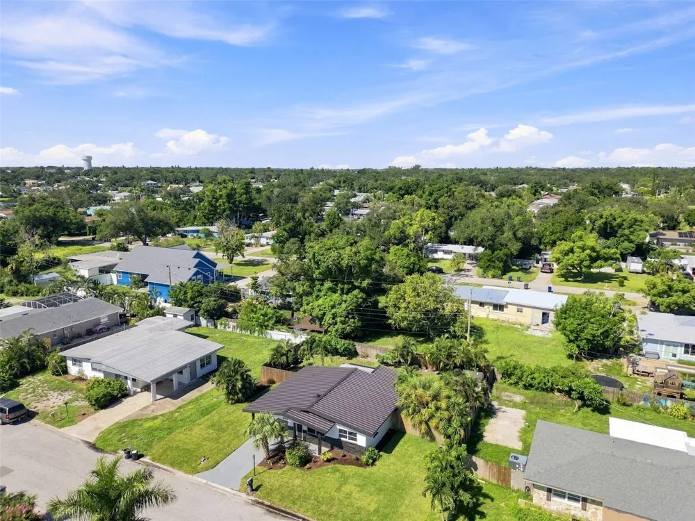 1204 65TH STREET NW Bradenton, FL 34209