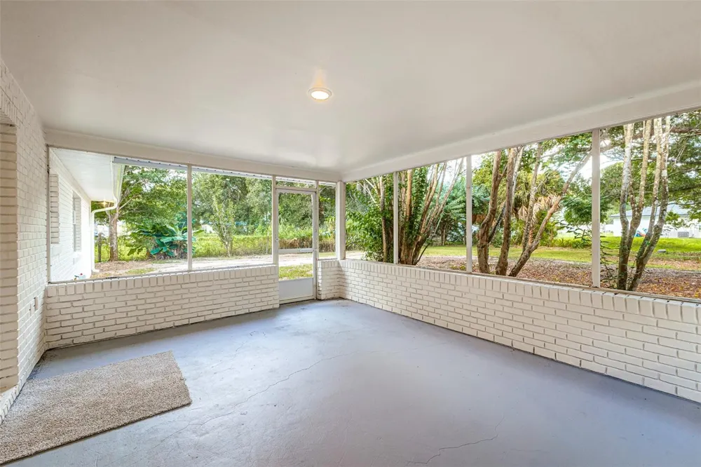 203 WOODLAND TRAIL Auburndale, FL 33823