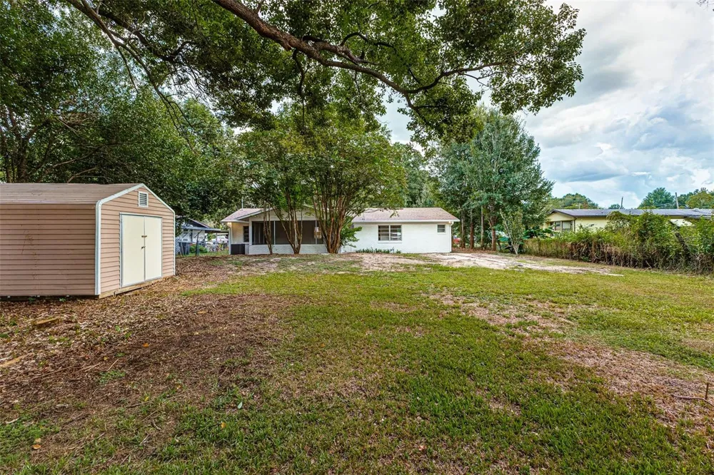 203 WOODLAND TRAIL Auburndale, FL 33823