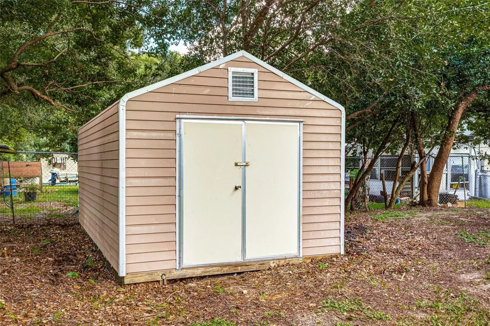 203 WOODLAND TRAIL Auburndale, FL 33823