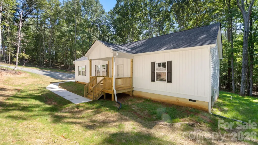 2820 rock chimney Circle Lancaster, SC 29720