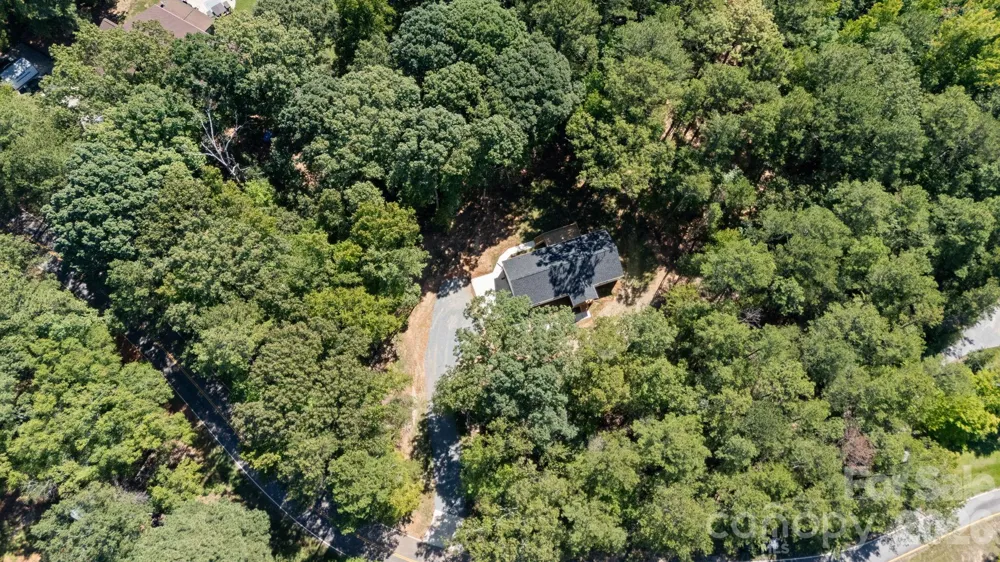2820 rock chimney Circle Lancaster, SC 29720