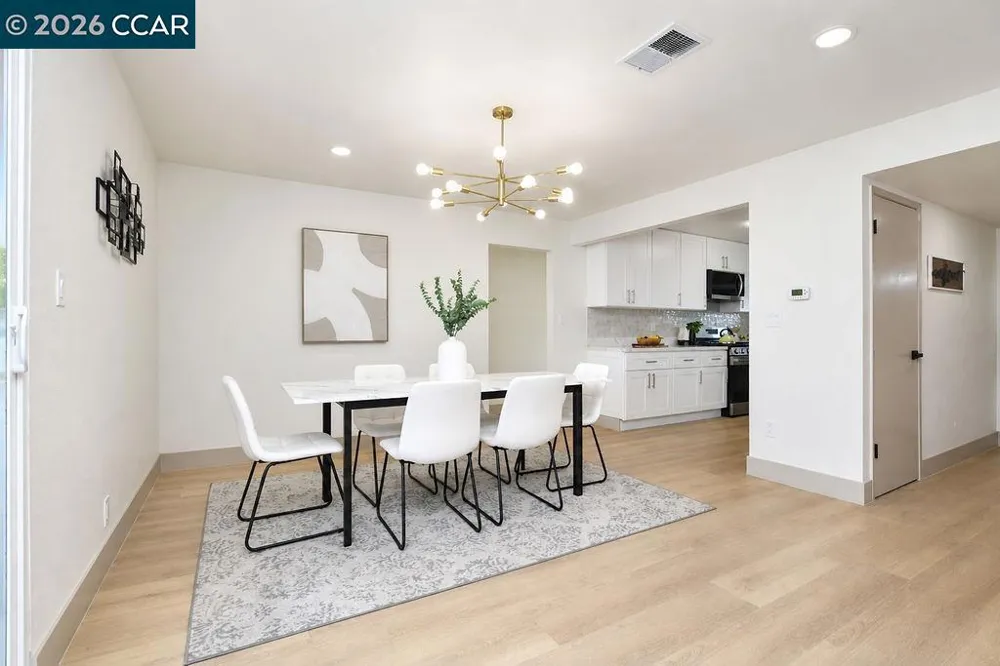 2261 Del Monte Dr San Pablo, CA 94806