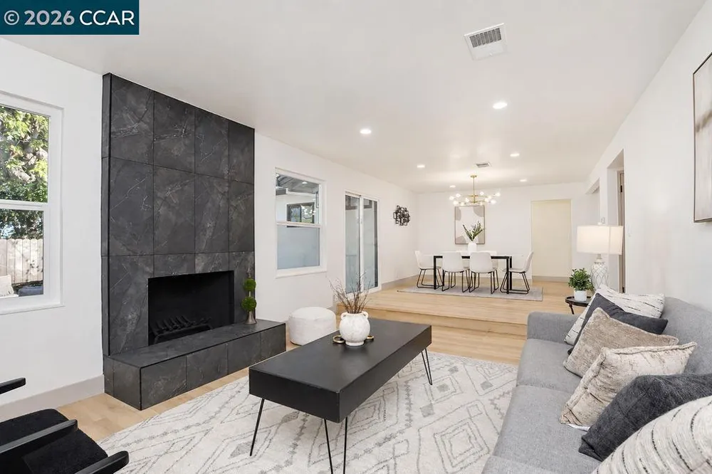 2261 Del Monte Dr San Pablo, CA 94806