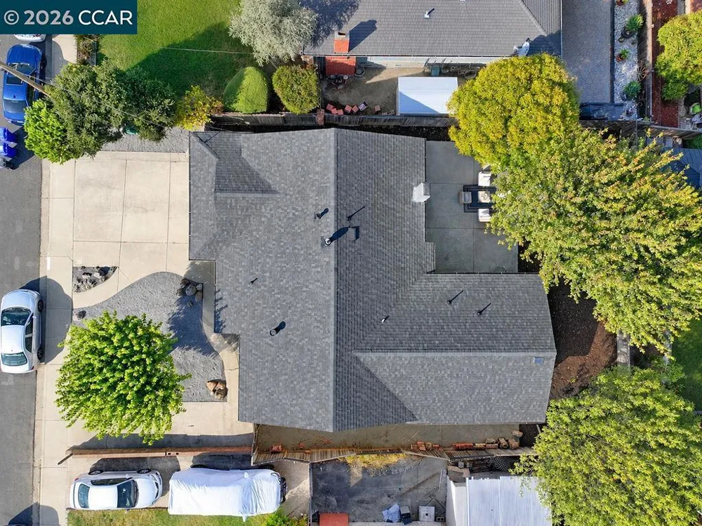 2261 Del Monte Dr San Pablo, CA 94806