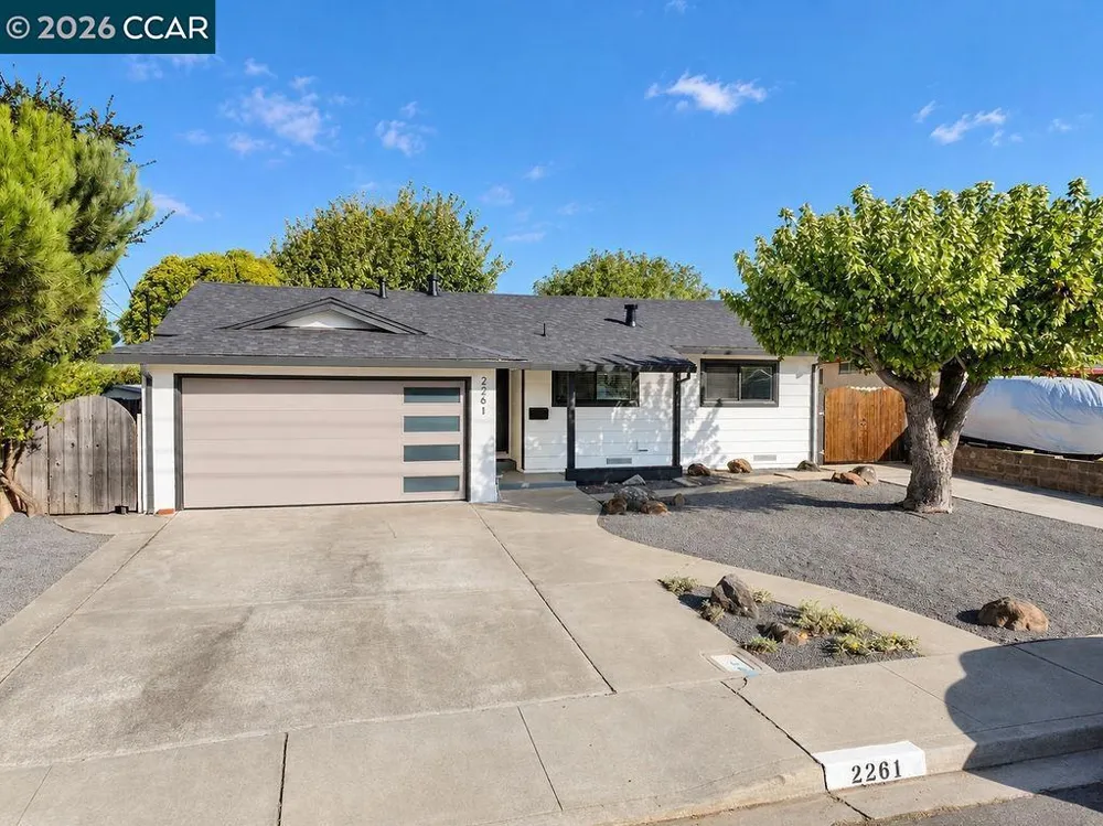 2261 Del Monte Dr San Pablo, CA 94806