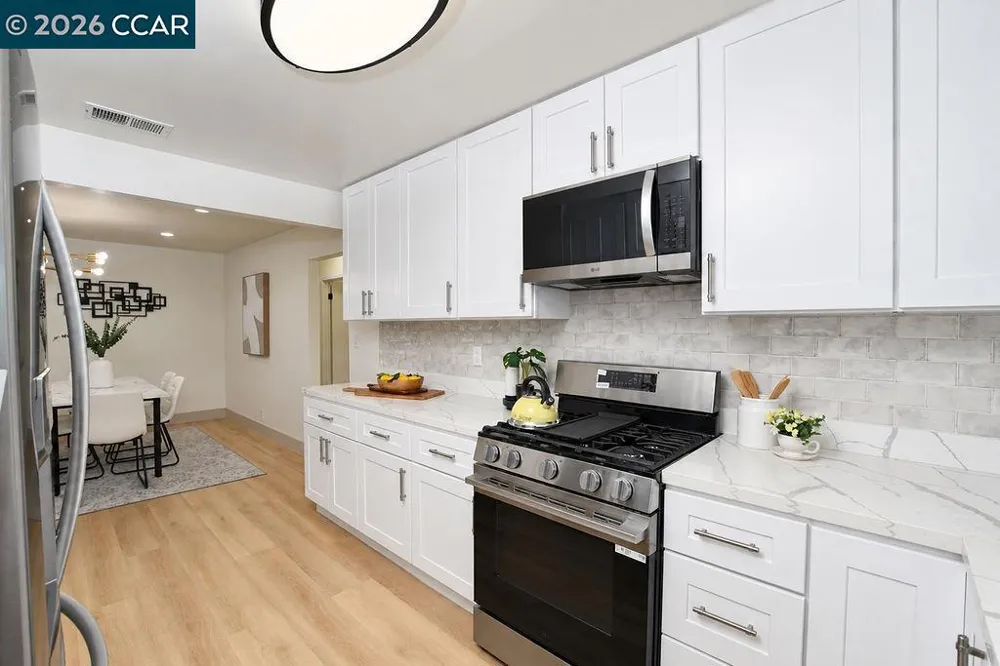 2261 Del Monte Dr San Pablo, CA 94806