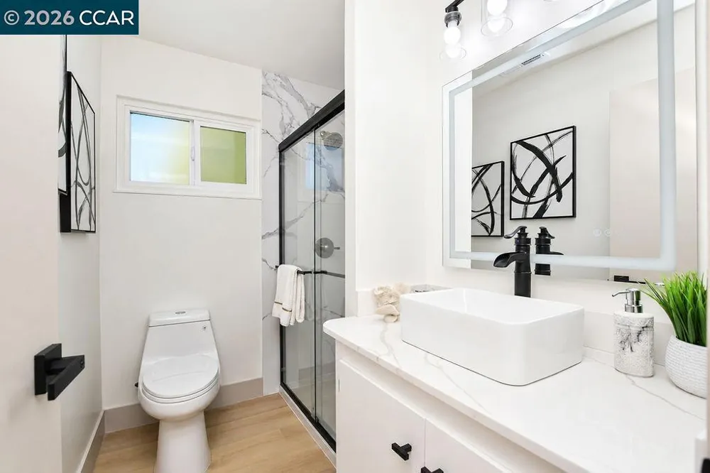2261 Del Monte Dr San Pablo, CA 94806