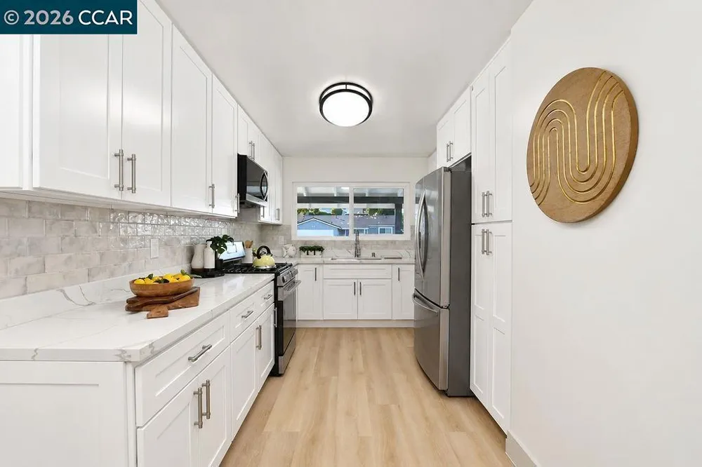 2261 Del Monte Dr San Pablo, CA 94806