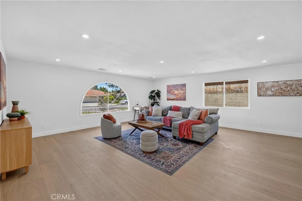 2301 Lowell Santa Ana, CA 92706