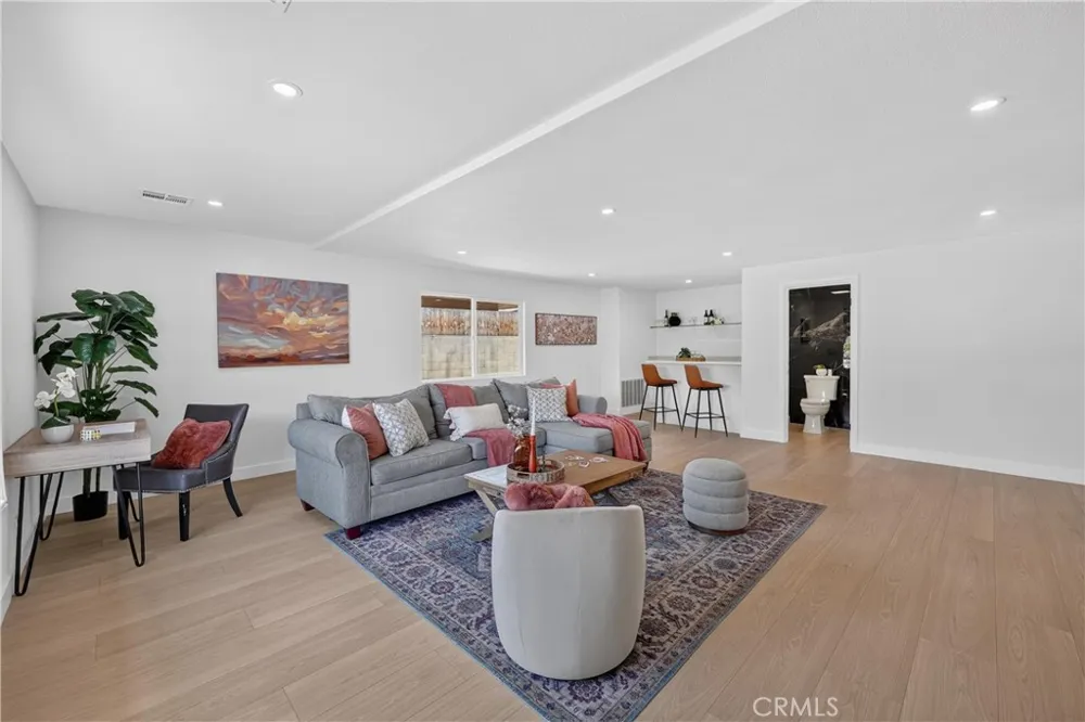 2301 Lowell Santa Ana, CA 92706