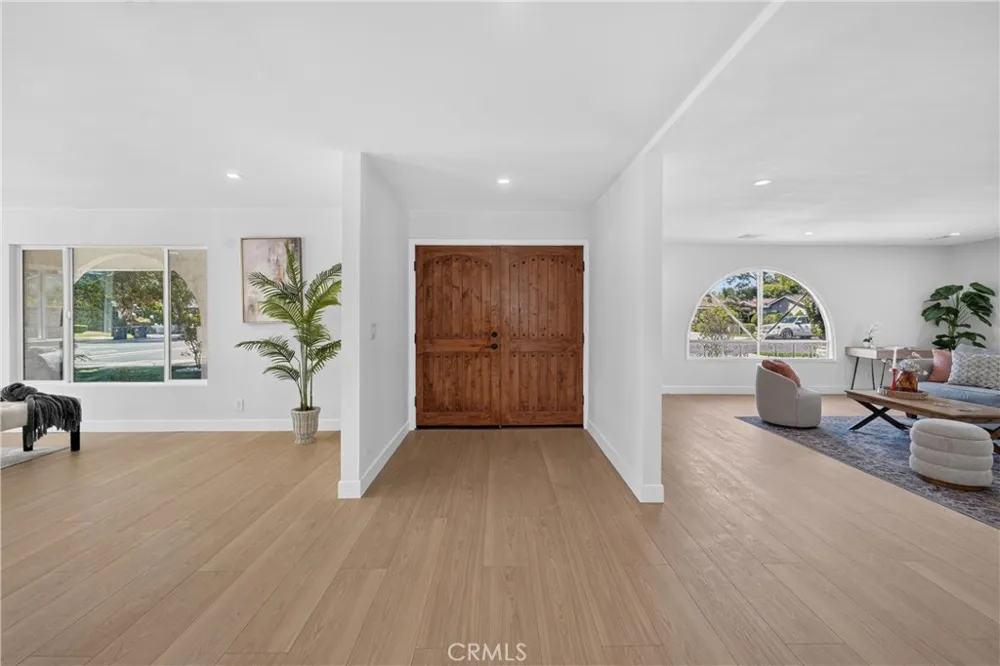 2301 Lowell Santa Ana, CA 92706