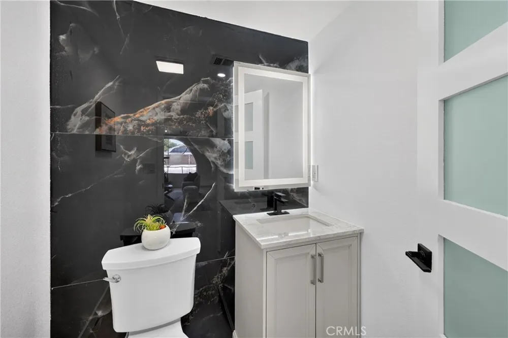 2301 Lowell Santa Ana, CA 92706