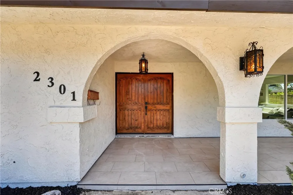 2301 Lowell Santa Ana, CA 92706