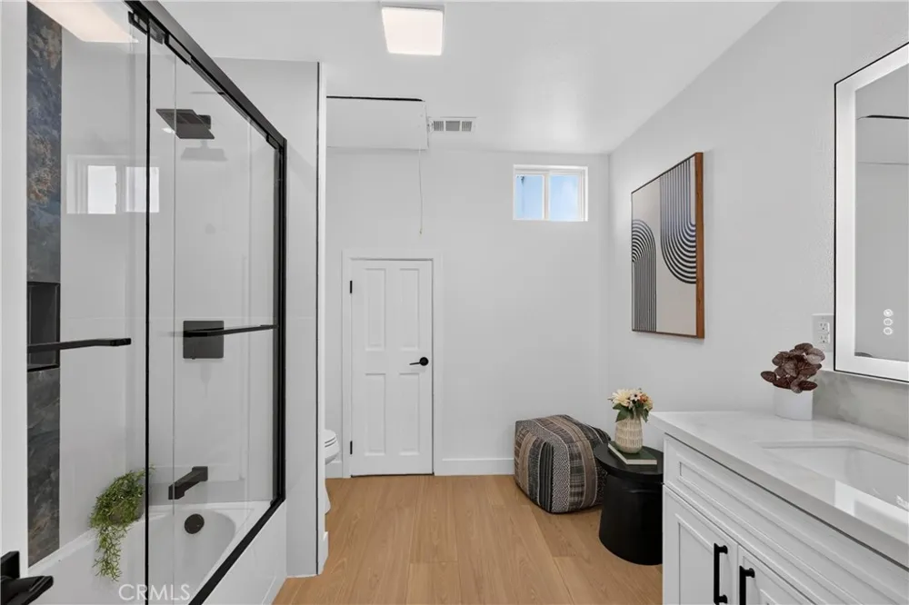 2301 Lowell Santa Ana, CA 92706