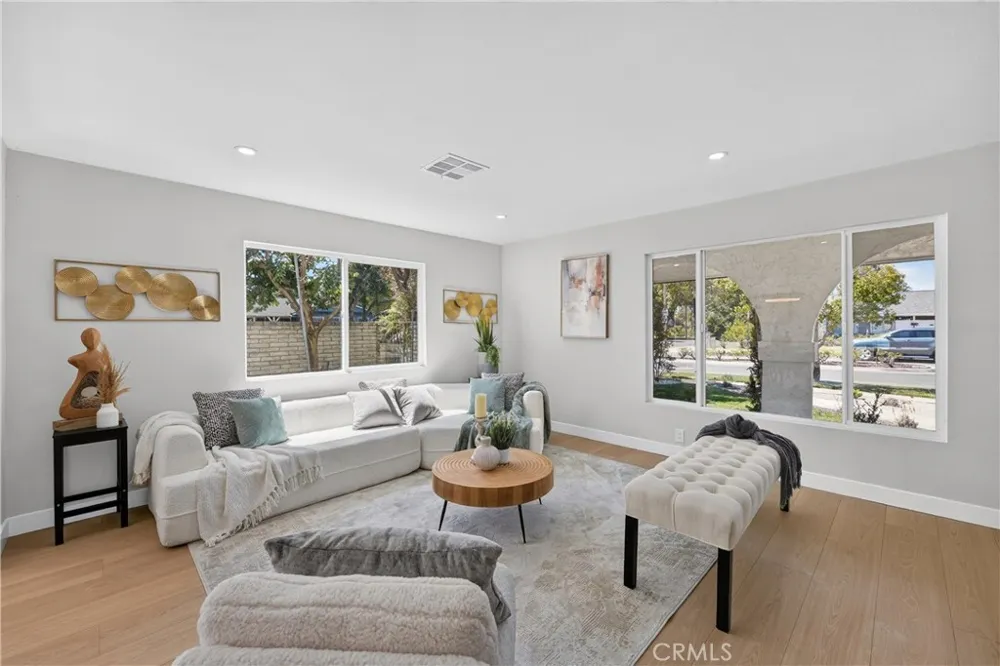 2301 Lowell Santa Ana, CA 92706