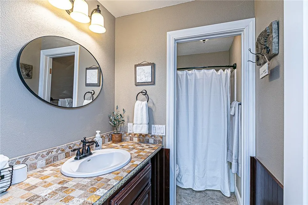 1414 Oak Knoll Santa Maria, CA 93455