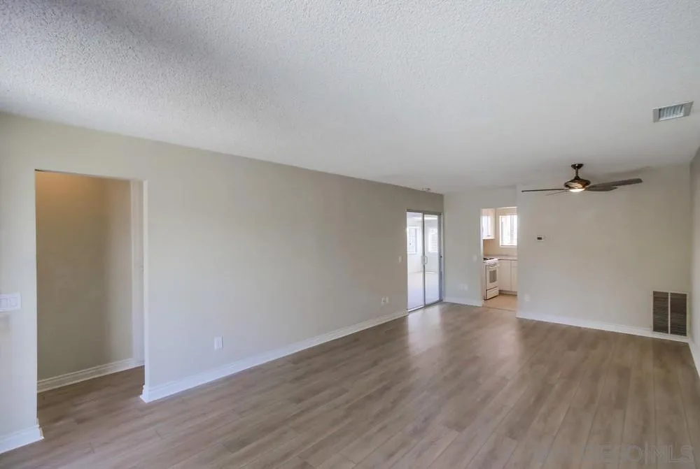 4755 Live Oak Ct Oceanside, CA 92056