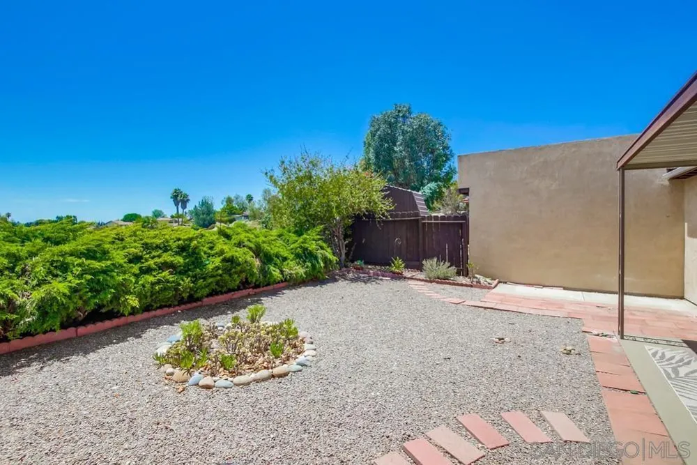 4755 Live Oak Ct Oceanside, CA 92056