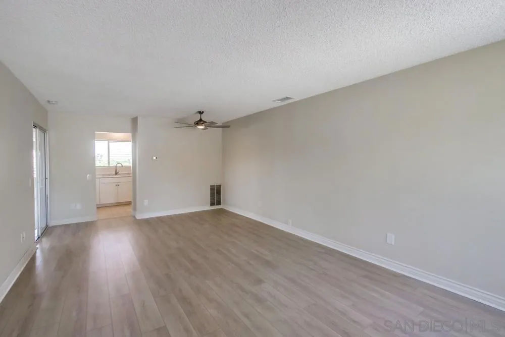 4755 Live Oak Ct Oceanside, CA 92056
