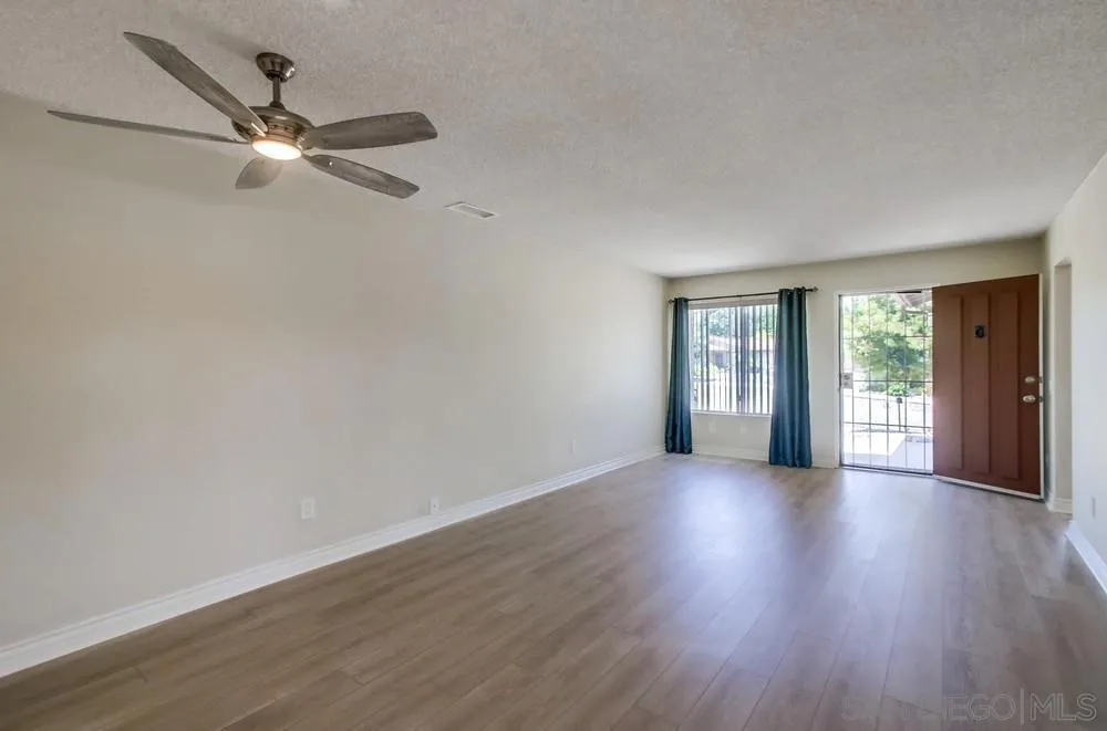4755 Live Oak Ct Oceanside, CA 92056