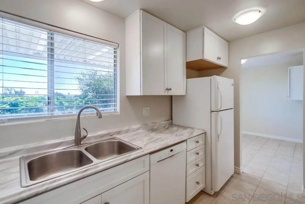 4755 Live Oak Ct Oceanside, CA 92056