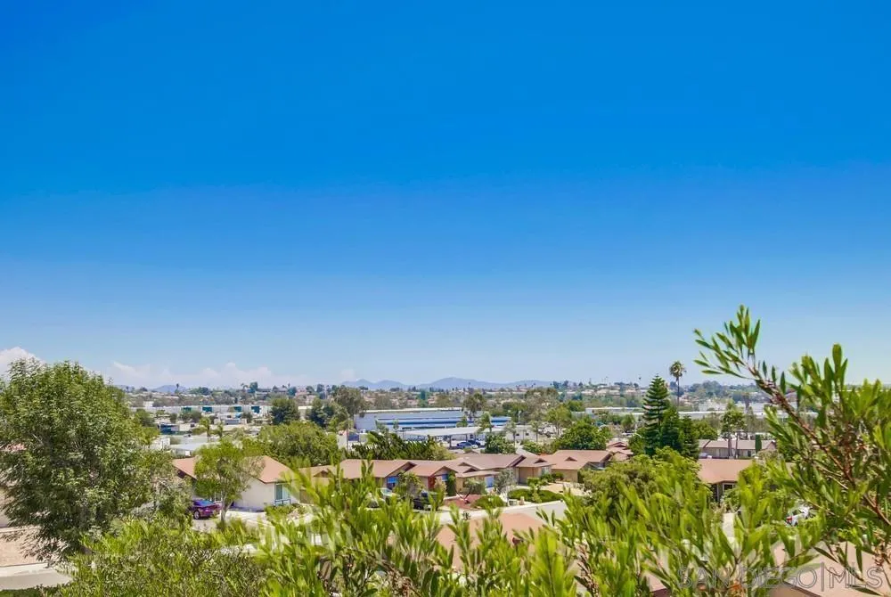 4755 Live Oak Ct Oceanside, CA 92056